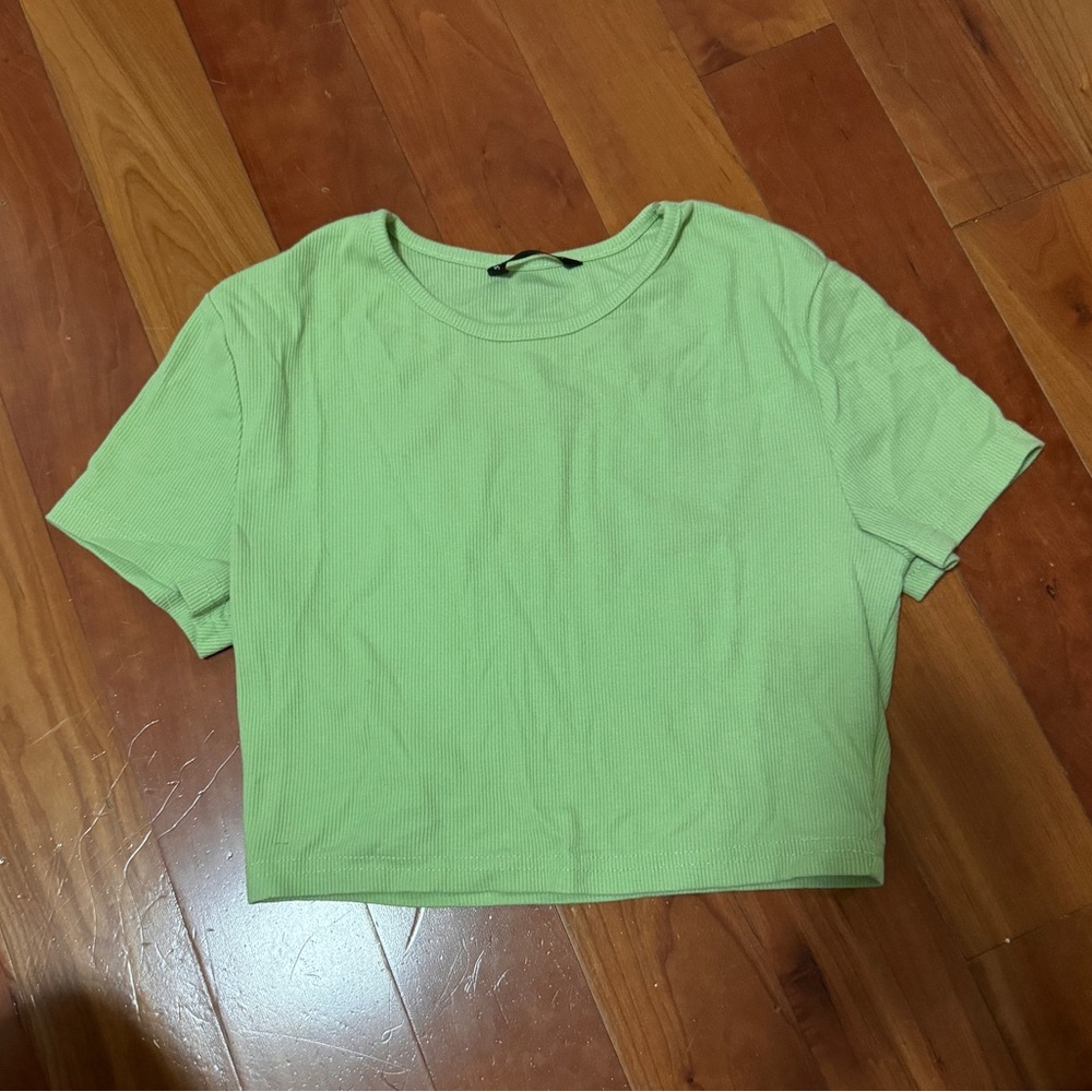 XS green Shein cropped tee